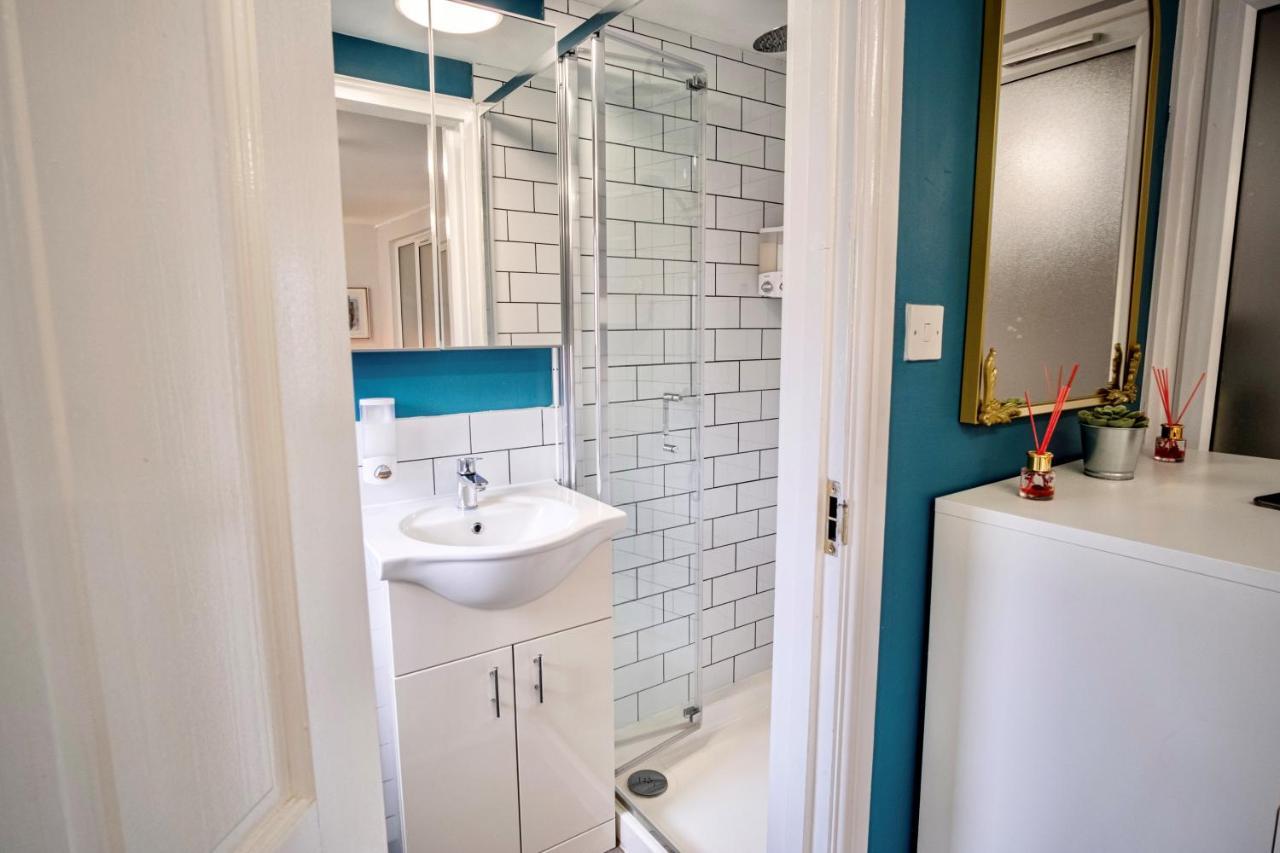Little Garden View Apartment St Albans ภายนอก รูปภาพ