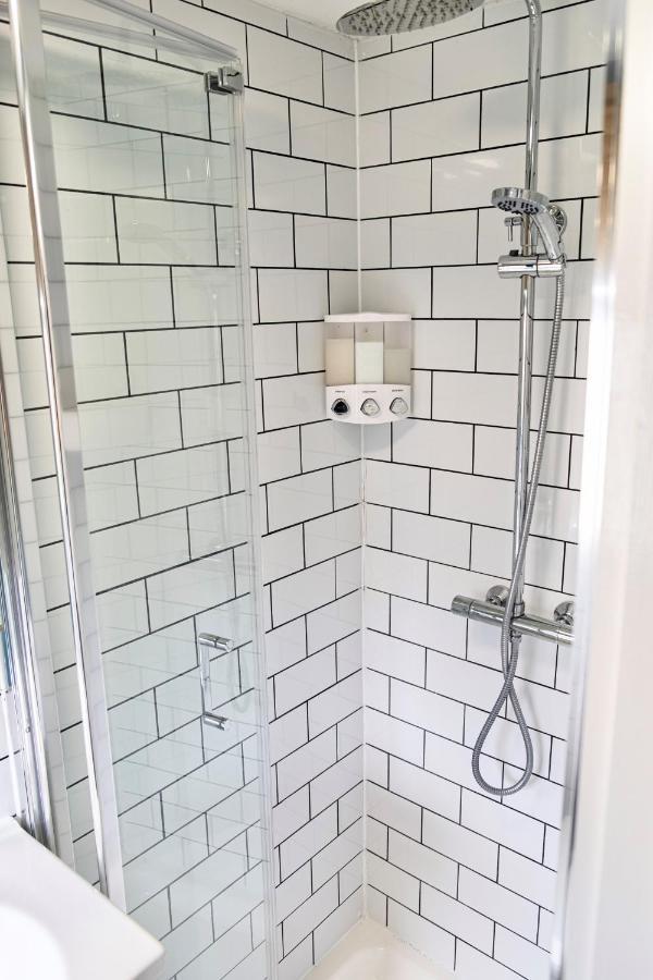 Little Garden View Apartment St Albans ภายนอก รูปภาพ